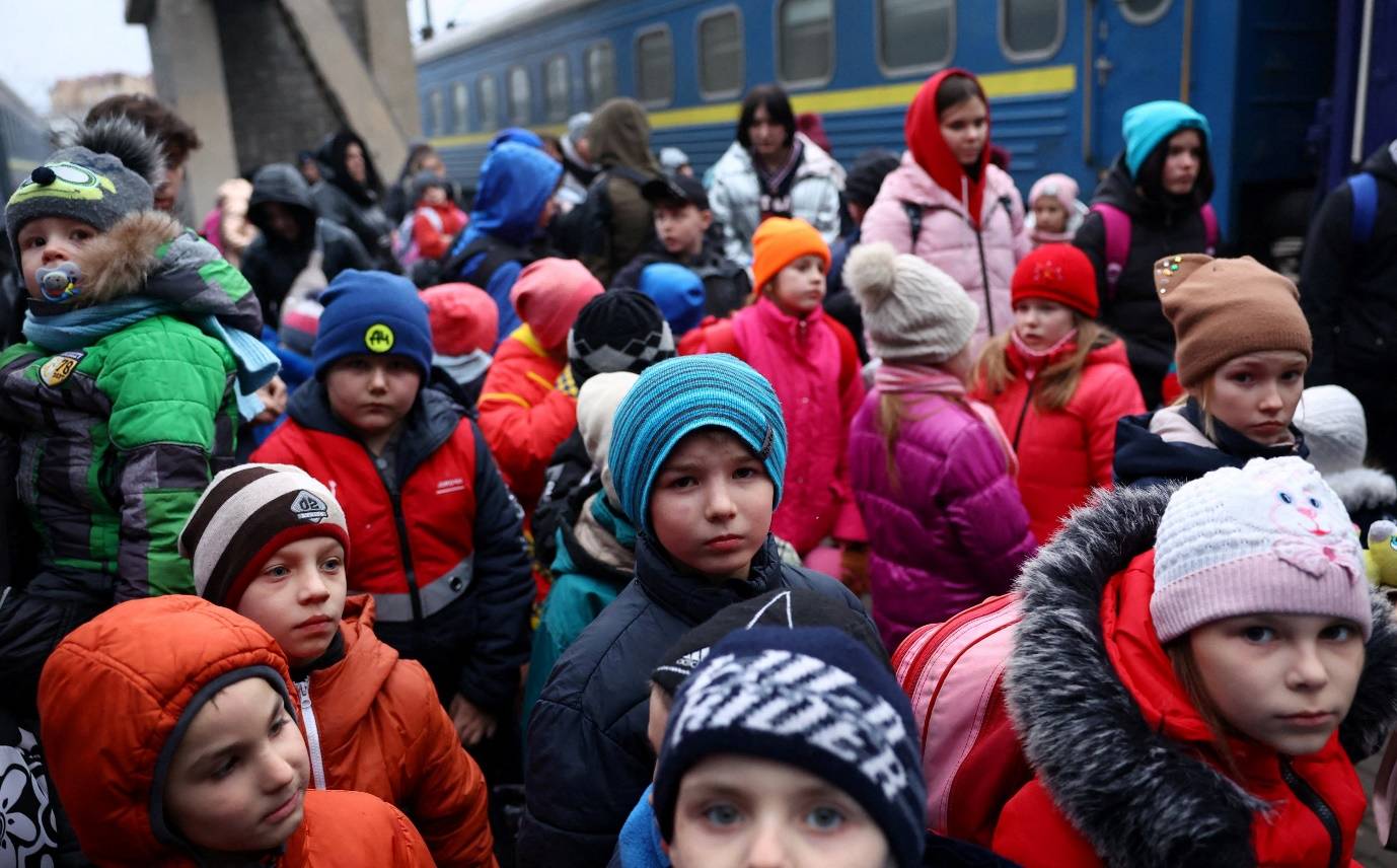 They're so young': Ukrainian orphans flee to safety | Daily Sabah